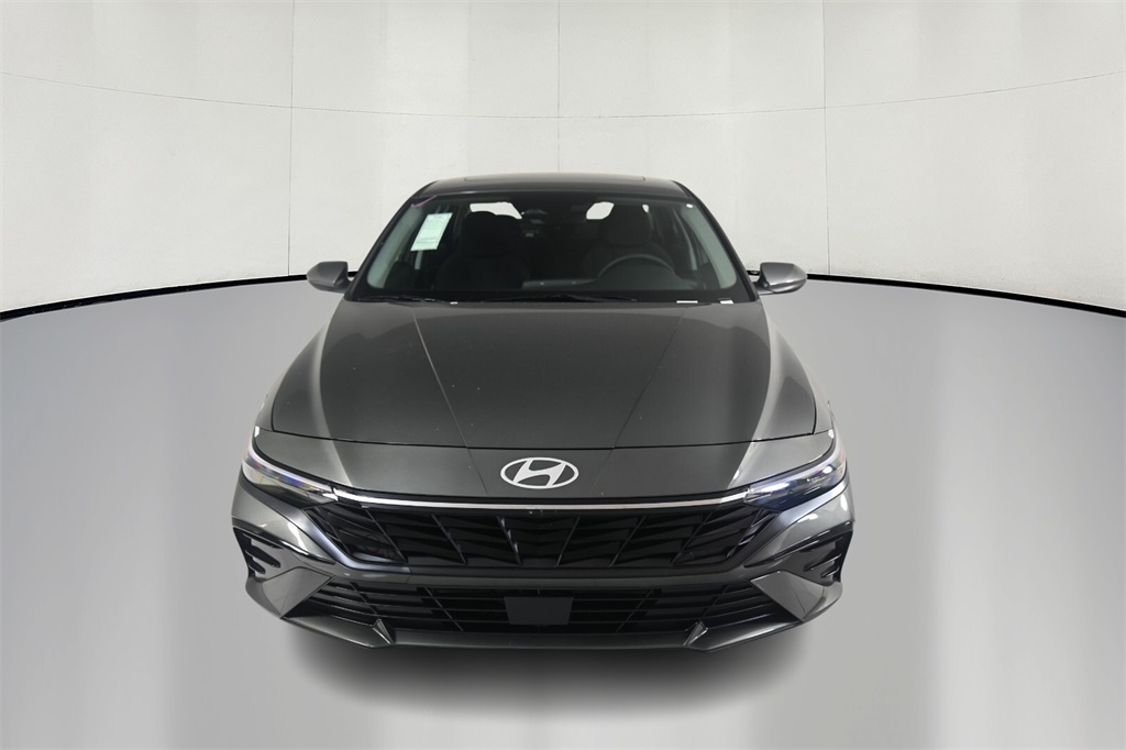 2025 Hyundai Elantra SEL 2