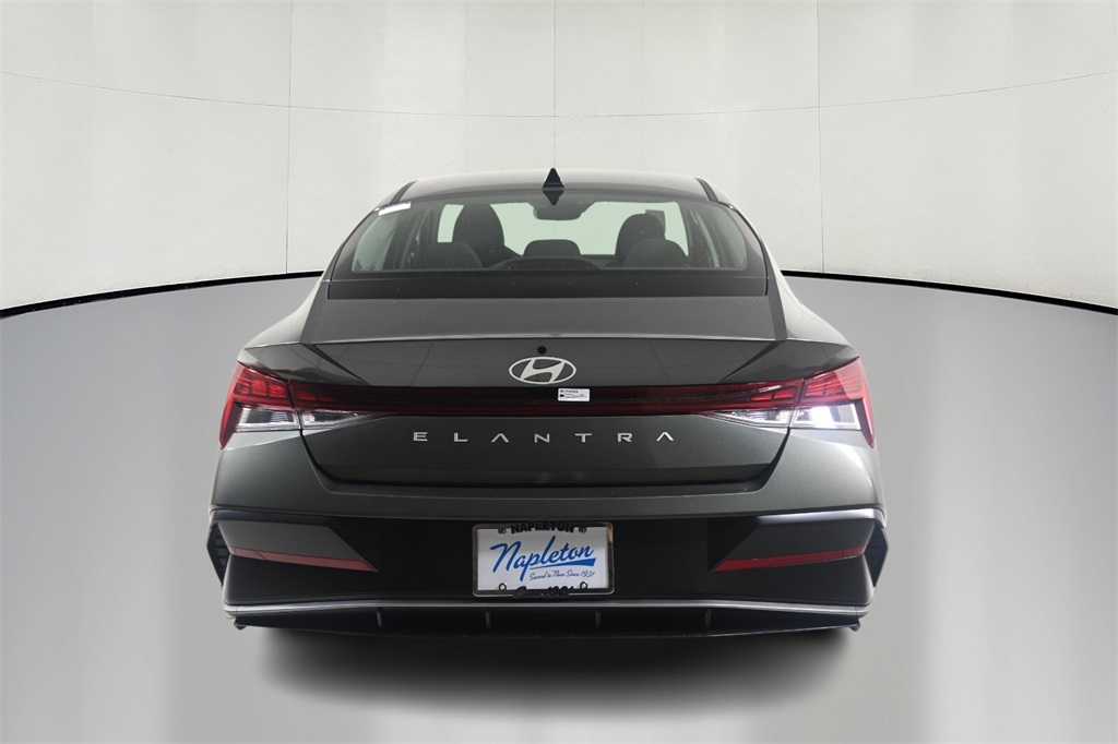 2025 Hyundai Elantra SEL 6