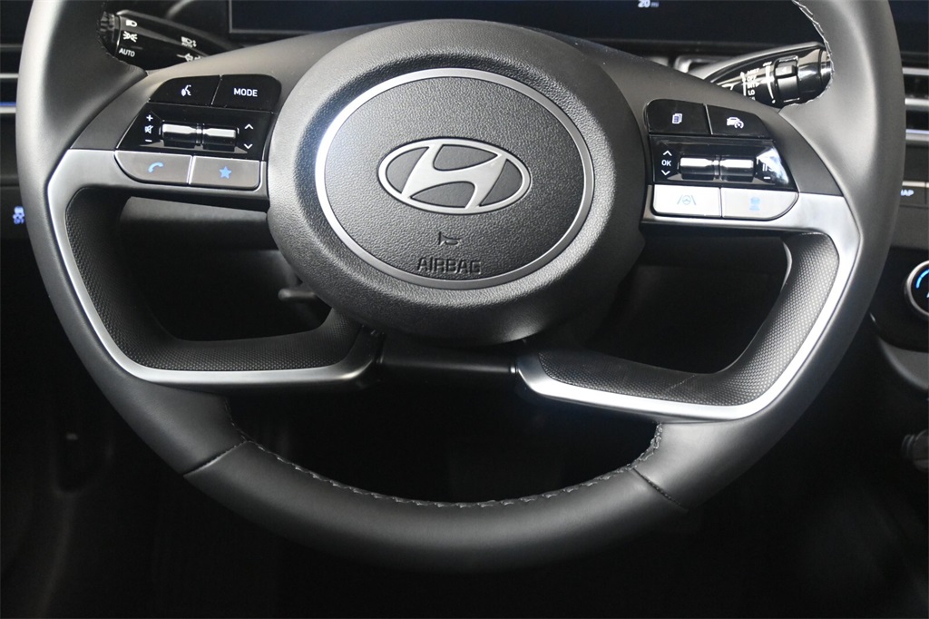 2025 Hyundai Elantra SEL 15