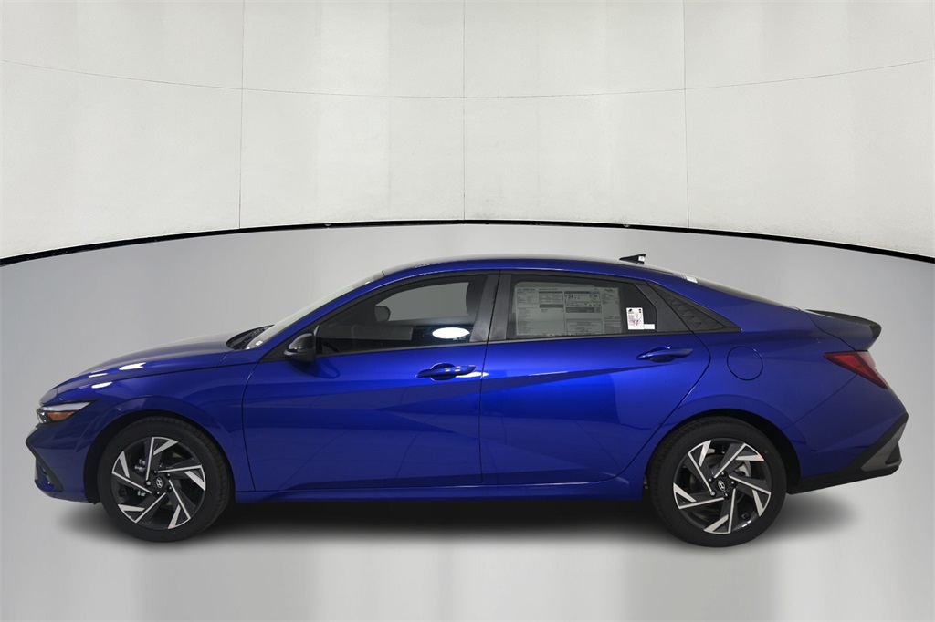 2025 Hyundai Elantra SEL 4