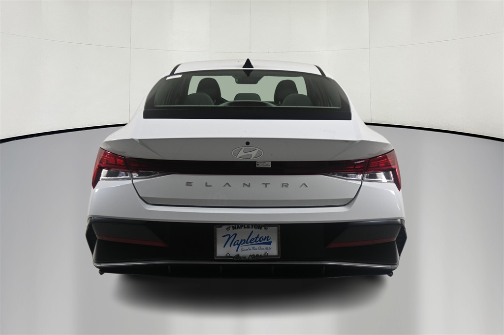 2025 Hyundai Elantra SEL 6