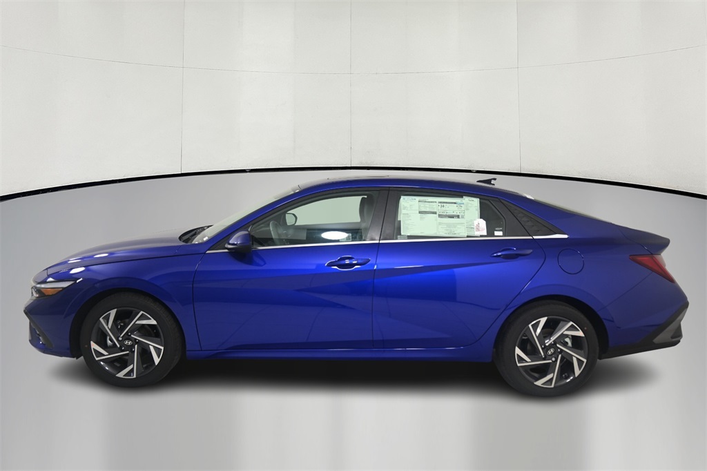 2025 Hyundai Elantra SEL 4