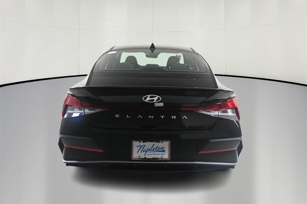 2025 Hyundai Elantra SEL 6