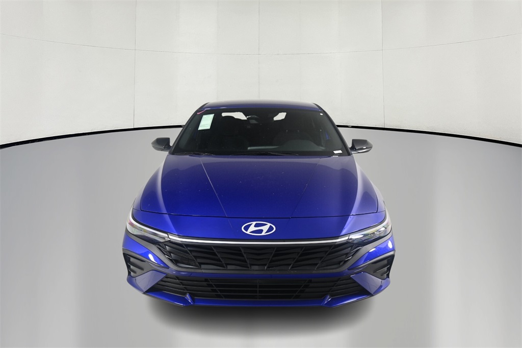 2025 Hyundai Elantra SEL 2