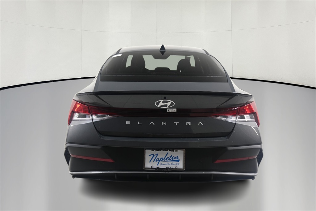 2025 Hyundai Elantra SEL 6