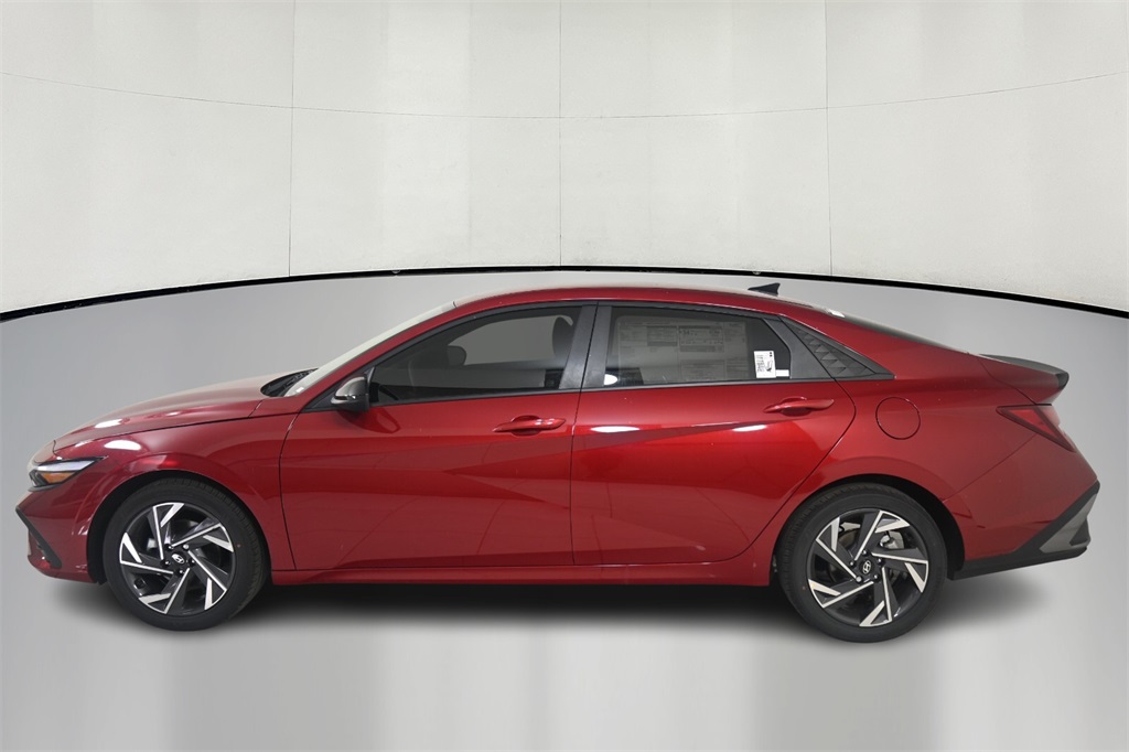 2025 Hyundai Elantra SEL 4