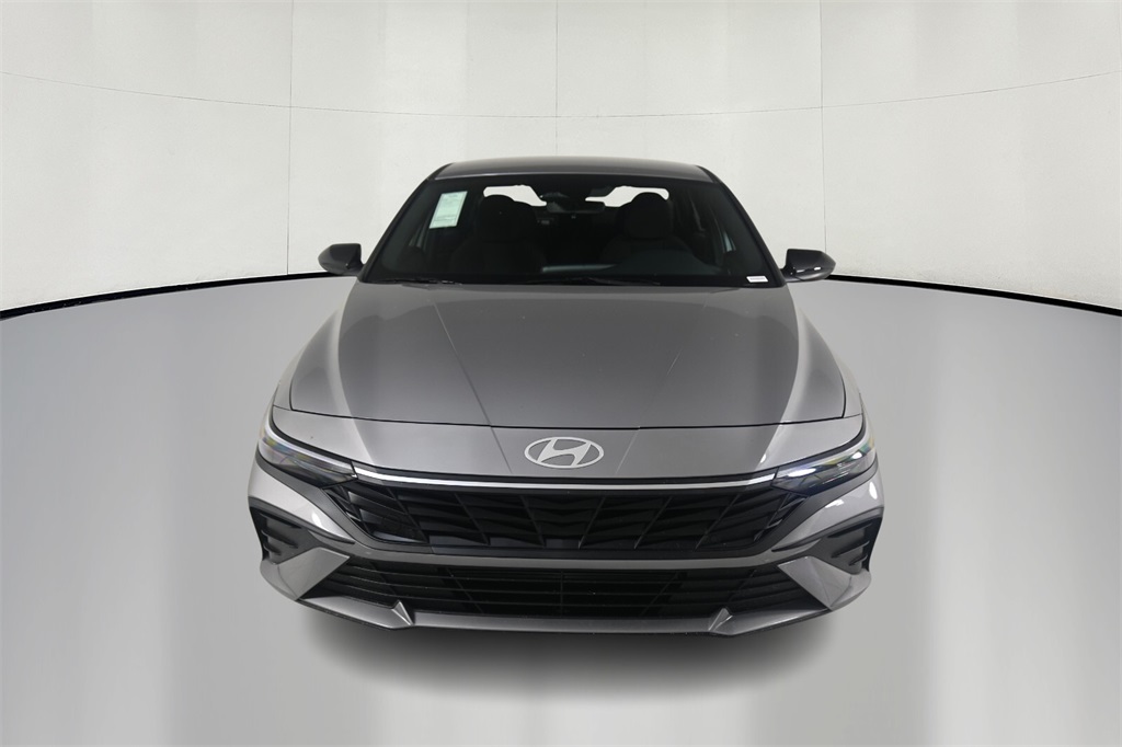 2025 Hyundai Elantra SEL 2