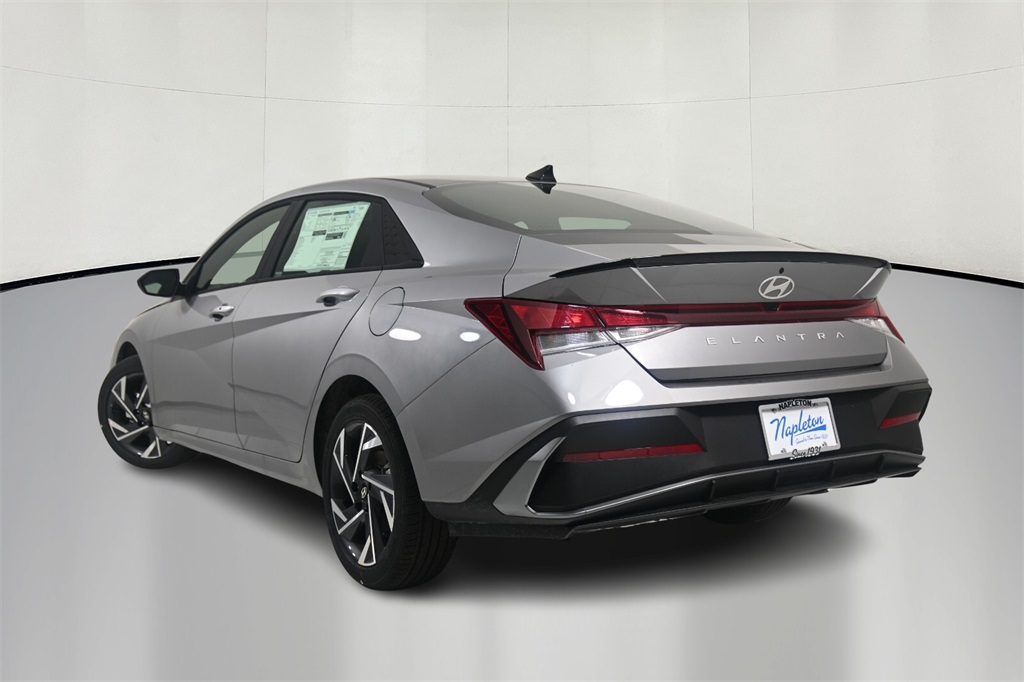 2025 Hyundai Elantra SEL 5