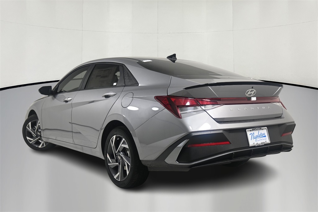 2025 Hyundai Elantra SEL 5