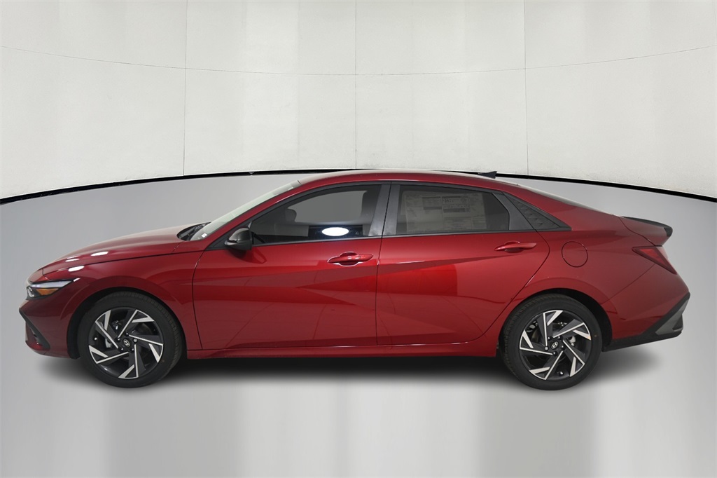 2025 Hyundai Elantra SEL 4