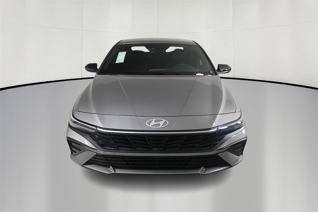 2025 Hyundai Elantra SEL 2