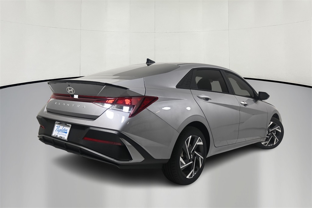 2025 Hyundai Elantra SEL 7