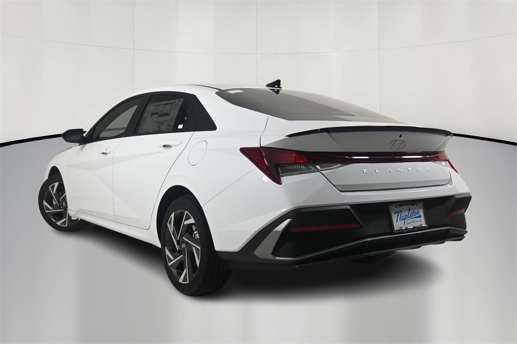 2025 Hyundai Elantra SEL 5