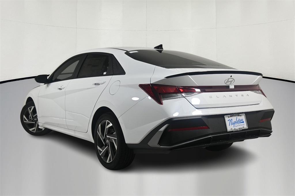 2025 Hyundai Elantra SEL 5