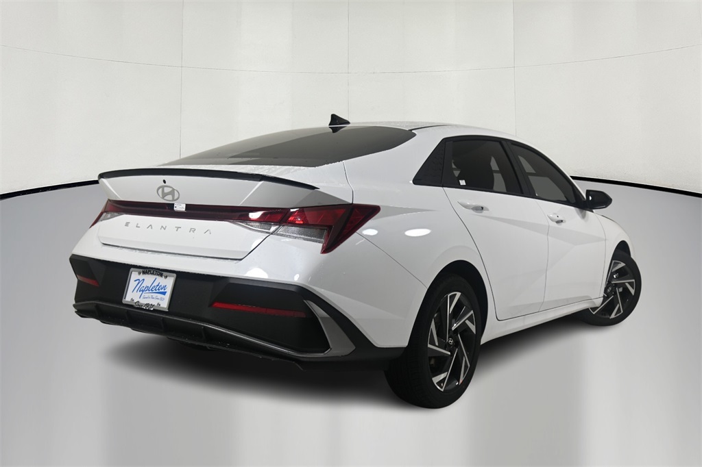 2025 Hyundai Elantra SEL 7