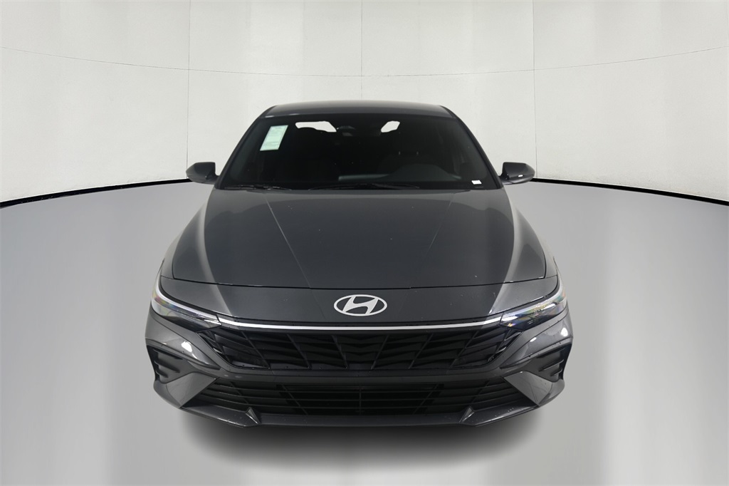 2025 Hyundai Elantra SEL 2