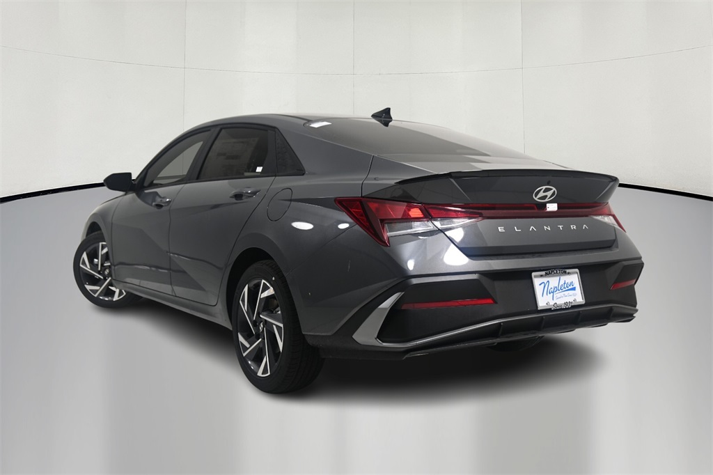 2025 Hyundai Elantra SEL 5