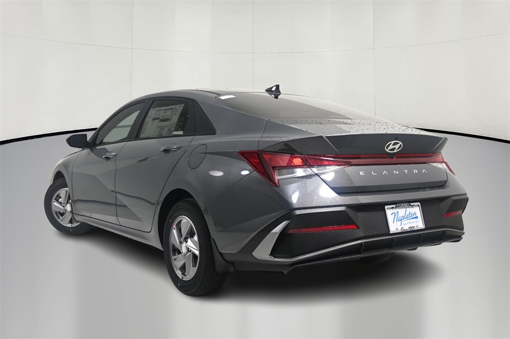 2025 Hyundai Elantra SE 5