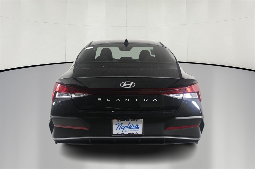 2025 Hyundai Elantra SE 6