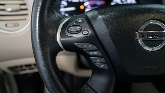 2017 Nissan Pathfinder SV 12