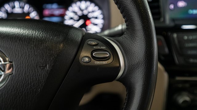 2017 Nissan Pathfinder SV 13