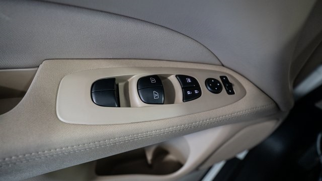 2017 Nissan Pathfinder SV 15