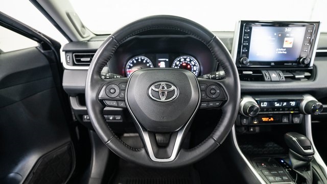 2020 Toyota RAV4 XLE Premium 12
