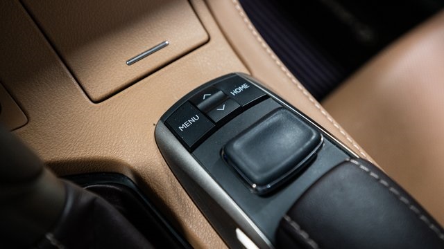 2016 Lexus ES 350 25