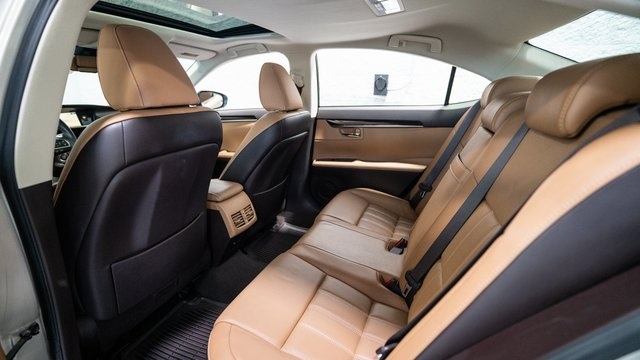 2016 Lexus ES 350 29