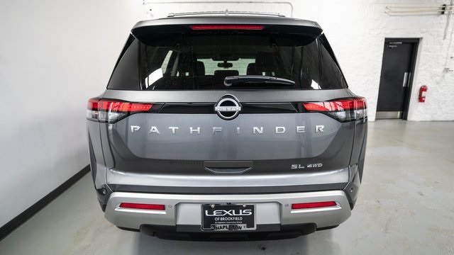2022 Nissan Pathfinder SL 6