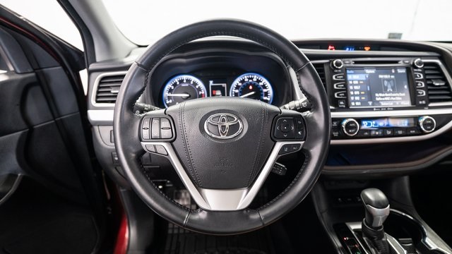 2017 Toyota Highlander Limited 12