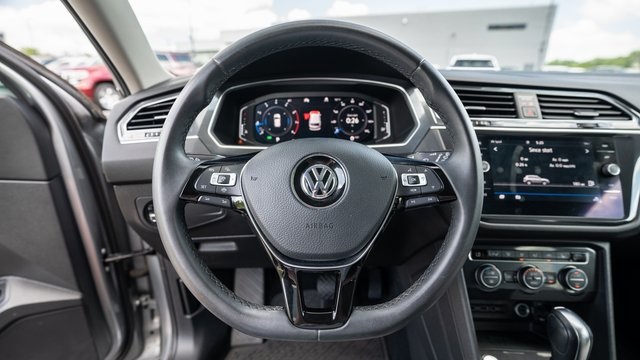 2020 Volkswagen Tiguan 2.0T SEL 12