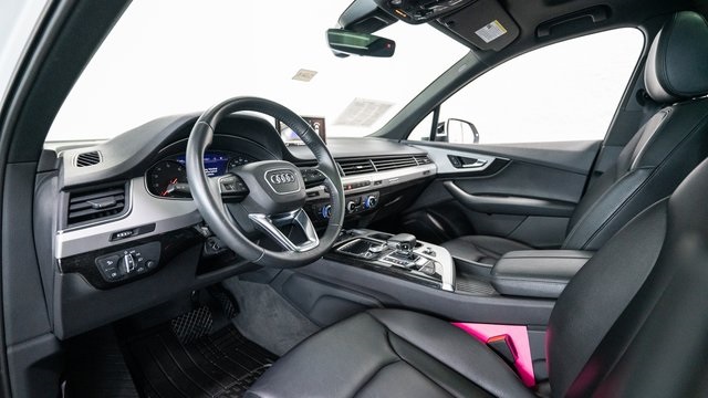 2019 Audi Q7 45 Premium 8