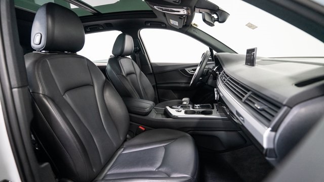 2019 Audi Q7 45 Premium 9