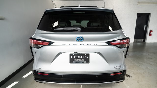 2024 Toyota Sienna Limited 6