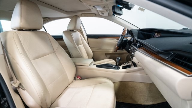 2013 Lexus ES 300h 10