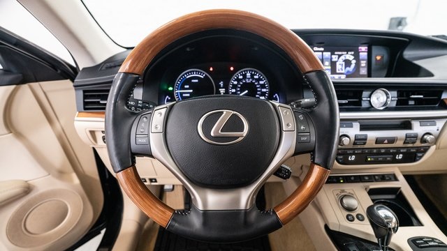 2013 Lexus ES 300h 12