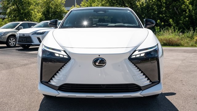 2024 Lexus RZ 450e Premium 2