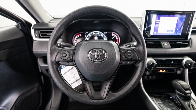 2023 Toyota RAV4 XLE 12