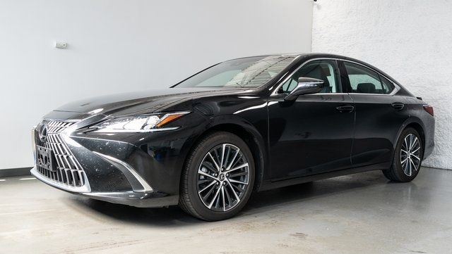 2023 Lexus ES 300h 2