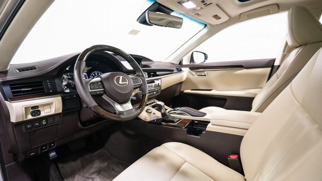 2016 Lexus ES 350 9