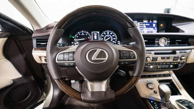 2016 Lexus ES 350 12