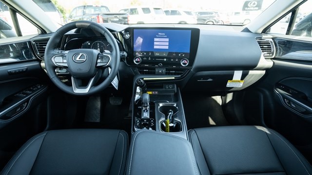 2025 Lexus NX 350 Premium 8