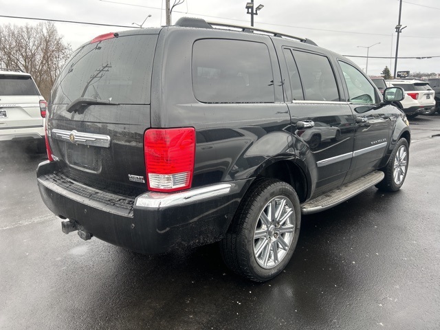 2007 Chrysler Aspen Limited 4