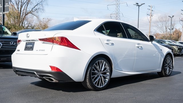 2019 Lexus IS 300 6