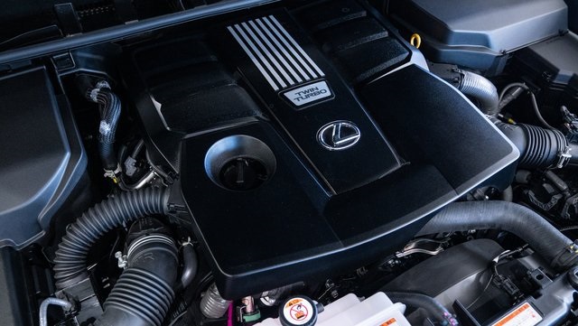 2024 Lexus LX 600 Luxury 38