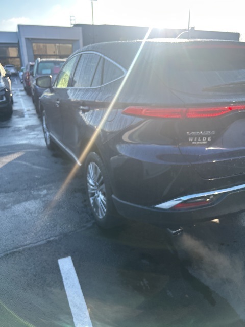 2021 Toyota Venza  4