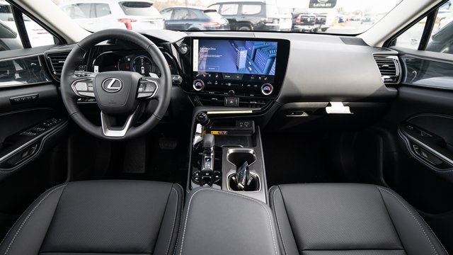 2025 Lexus NX 350h Premium 8