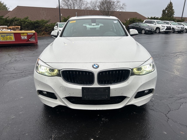 2017 BMW 3 Series 330 Gran Turismo i xDrive 2