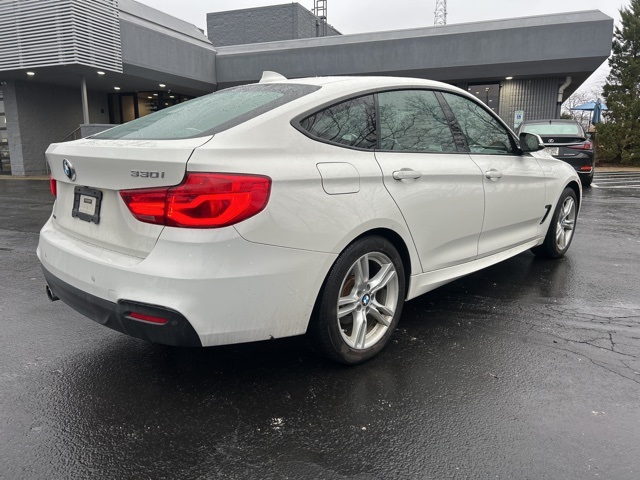 2017 BMW 3 Series 330 Gran Turismo i xDrive 4